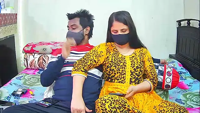 Hot Nila online show from January 11, 2026, 4:06 am