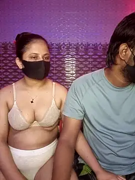 Hot Nila online show from May 20, 2026, 2:40 am