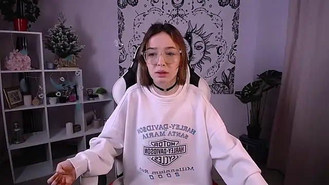 MiniSofy online show from January 5, 2025, 1:26 pm