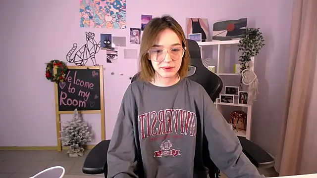 MiniSofy online show from January 8, 2025, 4:44 pm