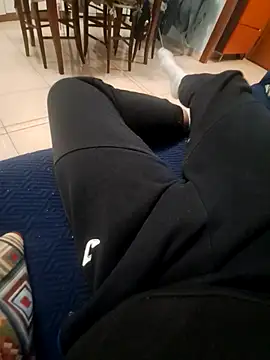 twooloverss online show from December 14, 2025, 8:02 pm