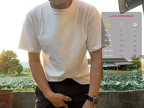 Snapshot of Ryo-j chatting on May 16, 2026, 9:39 am Ryo-j online show from May 16, 2026, 9:39 am