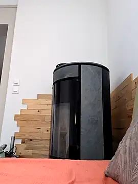 Snapshot of coquin5995 chatting on February 17, 2026, 8:00 am coquin5995 online show from February 17, 2026, 8:00 am