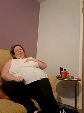 curvy girl71 online show from January 5, 2025, 6:35 pm