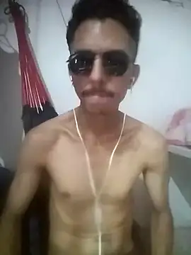 MagrinhoSaradoo online show from February 4, 2025, 2:32 pm