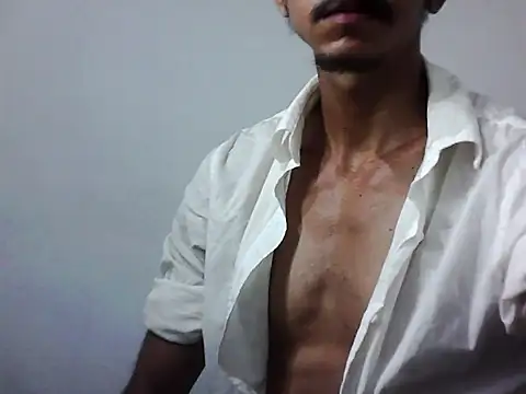 MagrinhoSaradoo online show from November 30, 2025, 2:59 am