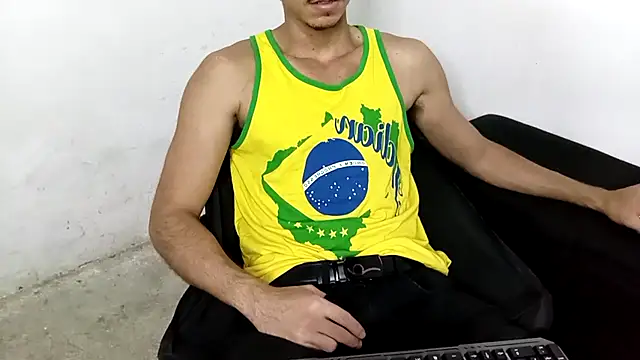 MagrinhoSaradoo online show from July 11, 2026, 10:33 pm