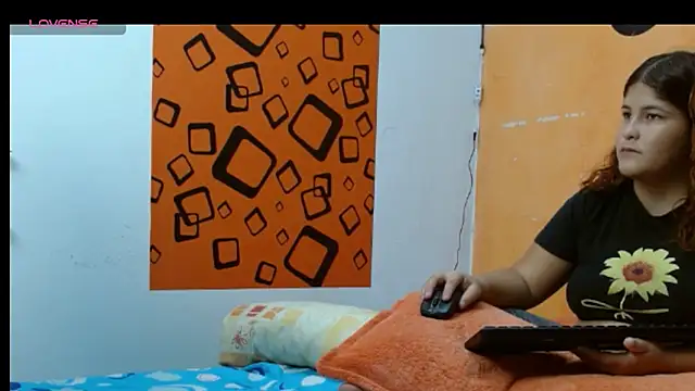 fabyana-queen online show from February 6, 2025, 2:37 pm