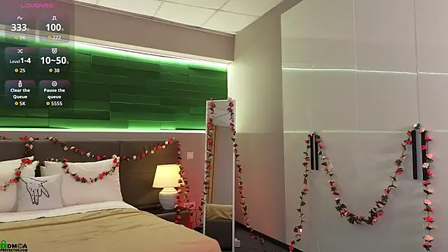 Rina Red online show from February 25, 2026, 1:43 pm