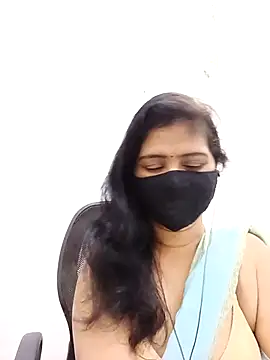 Snapshot of Lucky-Deepthi chatting on April 19, 2026, 10:45 pm Lucky-Deepthi online show from April 19, 2026, 10:45 pm