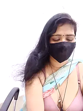Snapshot of Lucky-Deepthi chatting on May 4, 2026, 11:12 pm Lucky-Deepthi online show from May 4, 2026, 11:12 pm