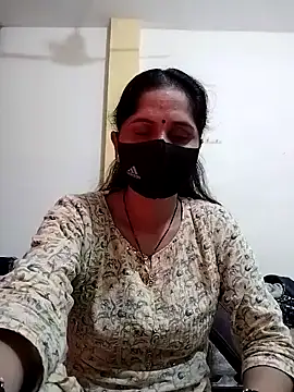 Snapshot of priyancyfun chatting on January 31, 2025, 1:11 am priyancyfun online show from January 31, 2025, 1:11 am