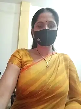 Snapshot of priyancyfun chatting on February 8, 2025, 9:24 am priyancyfun online show from February 8, 2025, 9:24 am