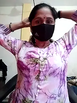 Snapshot of priyancyfun chatting on February 11, 2025, 8:58 am priyancyfun online show from February 11, 2025, 8:58 am