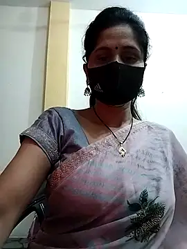 Snapshot of priyancyfun chatting on February 14, 2025, 5:14 pm priyancyfun online show from February 14, 2025, 5:14 pm