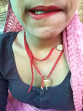 Amaya Bajwa online show from February 9, 2025, 6:33 am