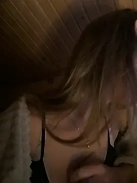 mewKate online show from November 22, 2025, 6:51 pm