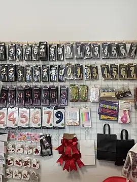 mewKate online show from April 18, 2026, 9:24 am