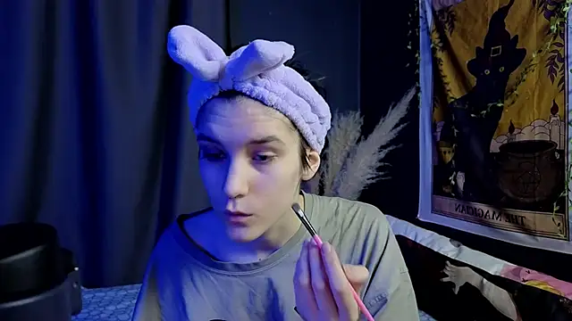 Hyeon Jin online show from February 8, 2025, 8:42 pm