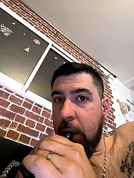 thefrenchkiss25 online show from March 9, 2026, 8:24 pm