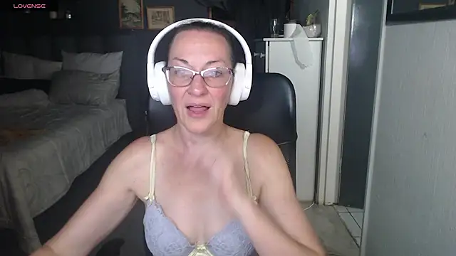 Snapshot of boeslaboes1 chatting on February 26, 2026, 6:40 pm boeslaboes1 online show from February 26, 2026, 6:40 pm