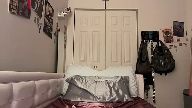 donna creamteam online show from March 14, 2025, 11:11 pm