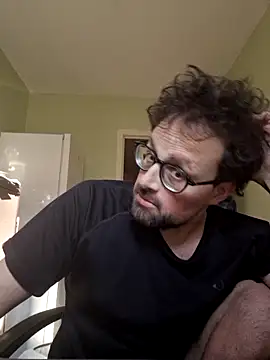 littlehairyman online show from March 4, 2025, 2:32 pm