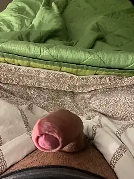 Snapshot of bigcock430 chatting on October 21, 2025, 8:37 am bigcock430 online show from October 21, 2025, 8:37 am