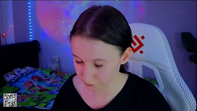 mon lola online show from March 13, 2025, 9:05 pm