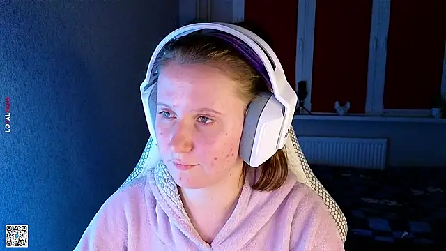 mon lola online show from September 29, 2025, 5:07 pm