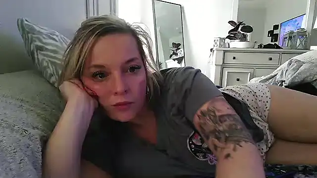 JennaLynn785 online show from October 7, 2025, 7:11 pm