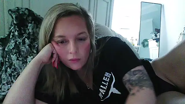 JennaLynn785 online show from October 11, 2025, 4:27 pm