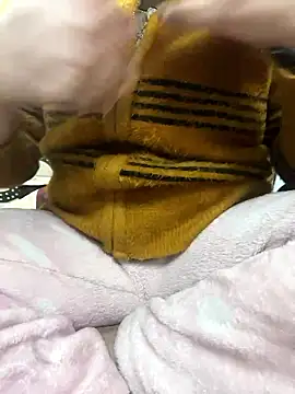 Red-Magic-25 online show from January 11, 2026, 8:52 am