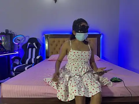 Snapshot of Tatoo_girl chatting on January 22, 2025, 4:44 pm Tatoo girl online show from January 22, 2025, 4:44 pm