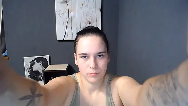 mini girly online show from July 6, 2026, 9:06 am