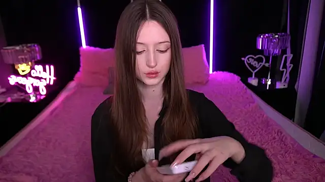 Marmeladkaaa online show from September 9, 2025, 3:44 pm