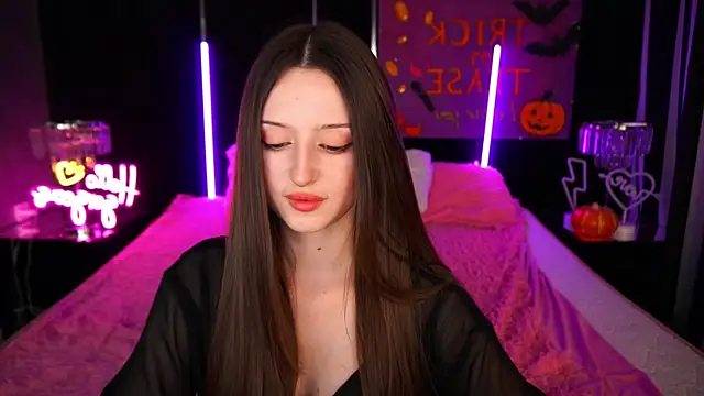 Marmeladkaaa online show from October 31, 2025, 2:18 pm