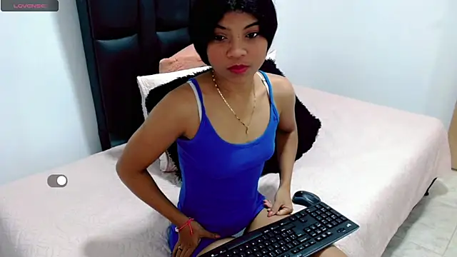 mia grey01 online show from January 7, 2025, 12:31 pm