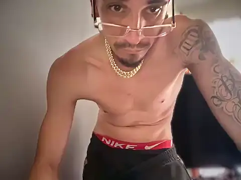 Snapshot of badboy366 chatting on February 6, 2026, 8:34 pm badboy366 online show from February 6, 2026, 8:34 pm