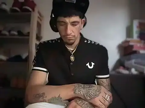 Snapshot of badboy366 chatting on February 14, 2026, 10:56 am badboy366 online show from February 14, 2026, 10:56 am