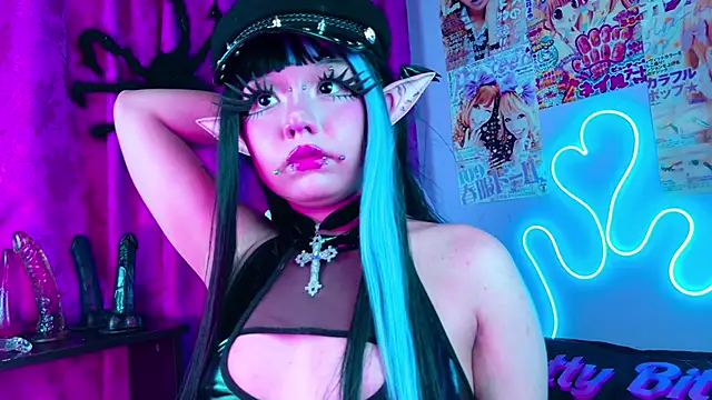 LaytonBox online show from March 5, 2025, 3:18 am