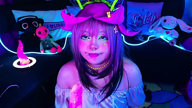 LaytonBox online show from October 3, 2025, 1:41 pm