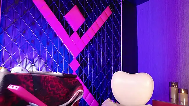 Domina-tef online show from November 17, 2025, 10:48 pm