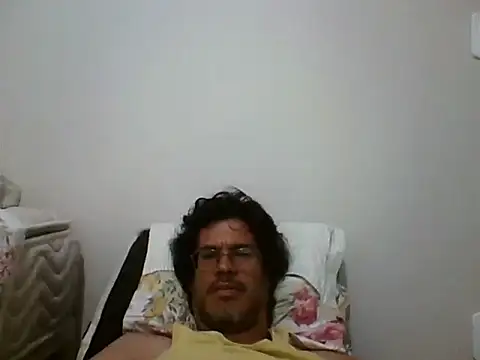 AgneloFly online show from July 14, 2026, 3:33 am