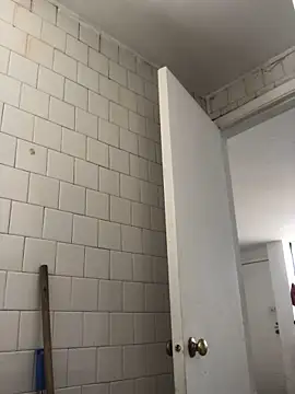 Snapshot of NubeZea chatting on January 26, 2025, 7:52 pm NubeZea online show from January 26, 2025, 7:52 pm