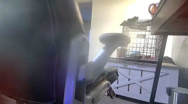 filthymind619 online show from February 17, 2025, 11:20 pm