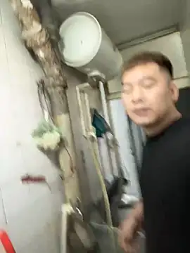 zxb757369 online show from February 3, 2025, 10:00 pm