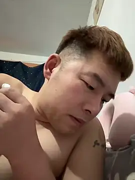 zxb757369 online show from February 7, 2025, 9:26 am