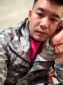 zxb757369 online show from October 5, 2025, 8:23 am