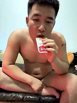 zxb757369 online show from October 16, 2025, 3:57 pm